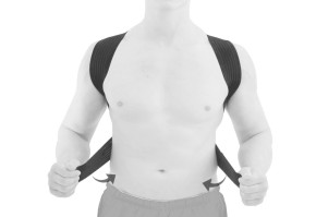 2) Закрепите переднюю часть ортеза на липучке