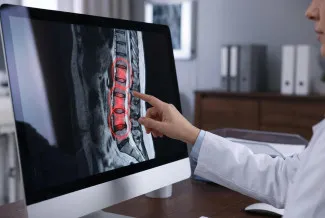 Спондилит: когда боль в спине говорит о серьезном заболевании