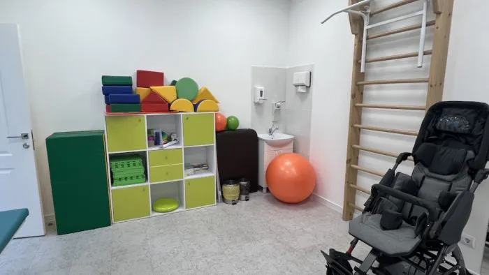 Ортопедический центр на Кременчугской, 13к11 (Санкт-Петербург)