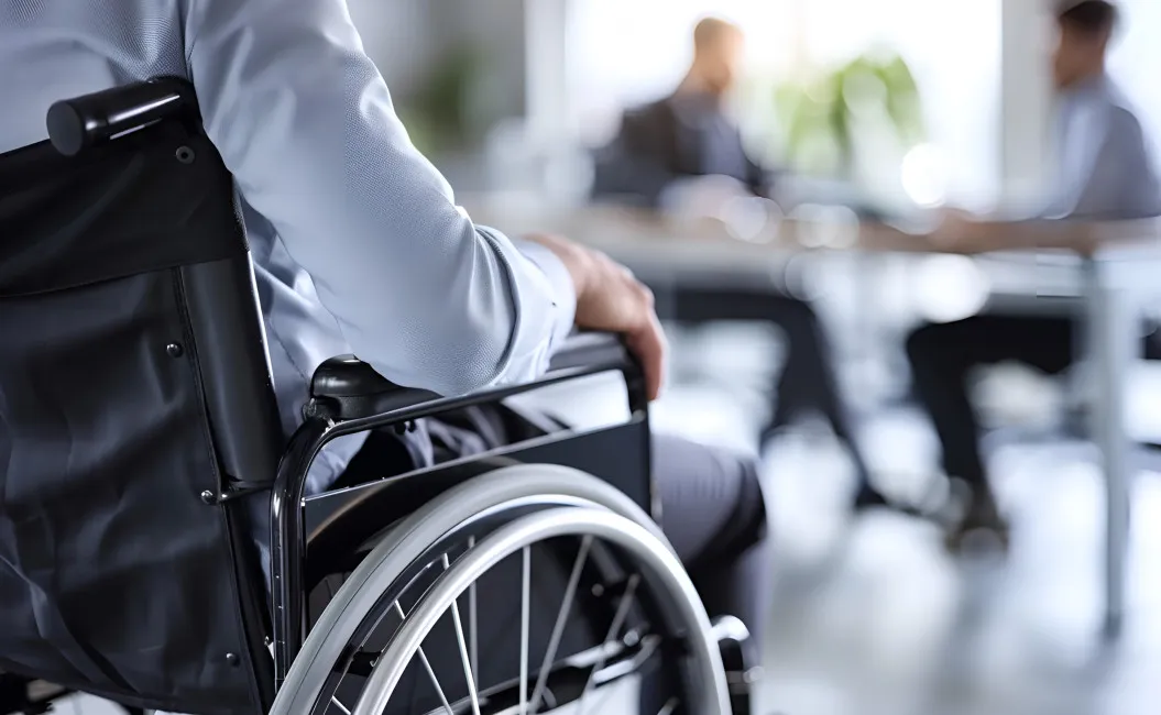 Типы инвалидных колясок и их применение в повседневной жизни