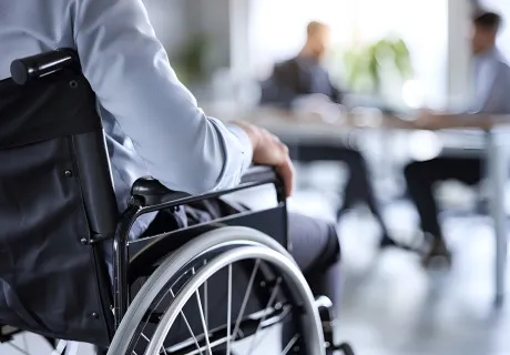 Типы инвалидных колясок и их применение в повседневной жизни